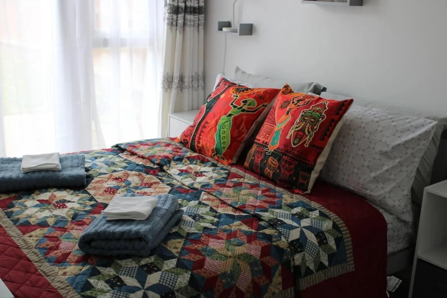 Stunning 2-Bed Ground Floor Apartment In 罗姆福特